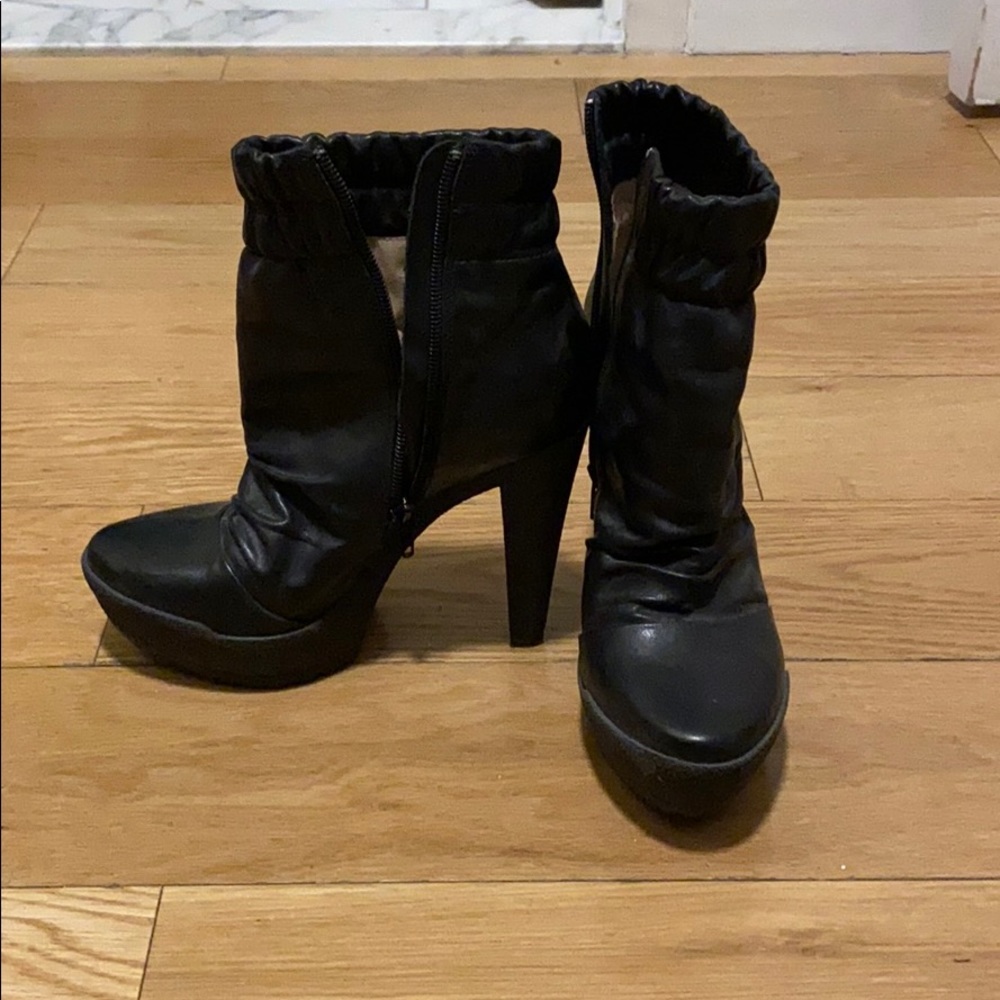 Jean-Michel Cazabat black booties